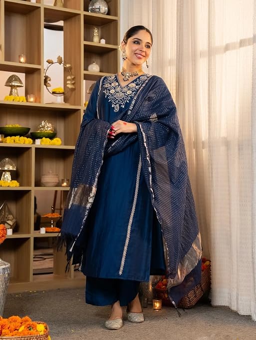 Blue KLOSIA kurta set showing striped dupatta with contrasting border and tassels